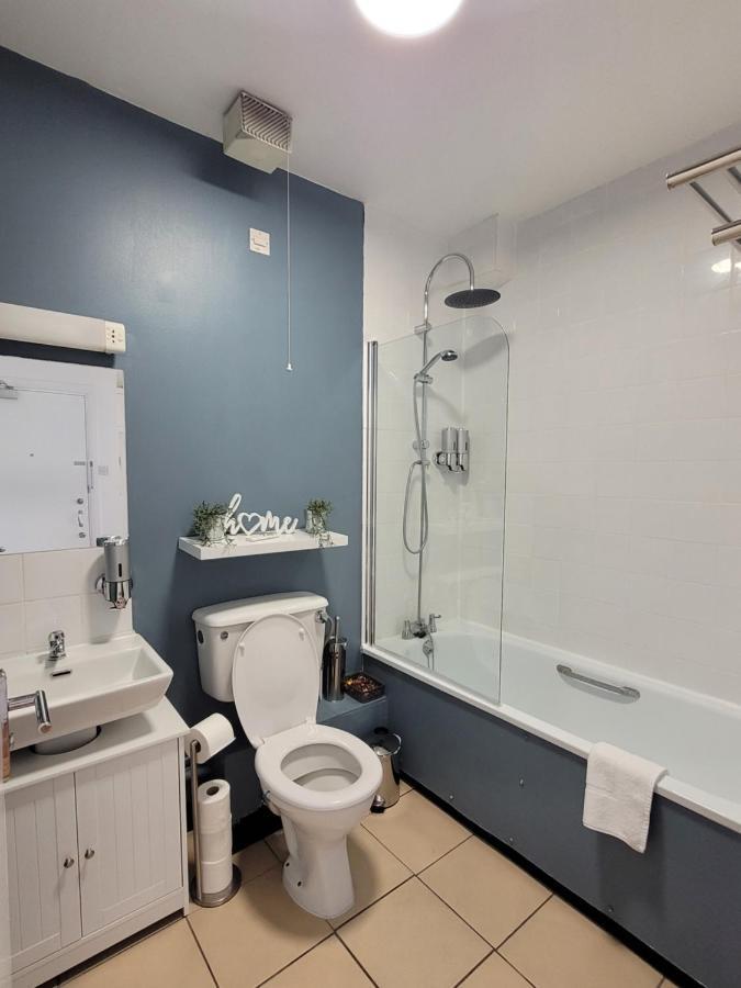 Stunning 1 Bedroom Apartment In Londres Extérieur photo