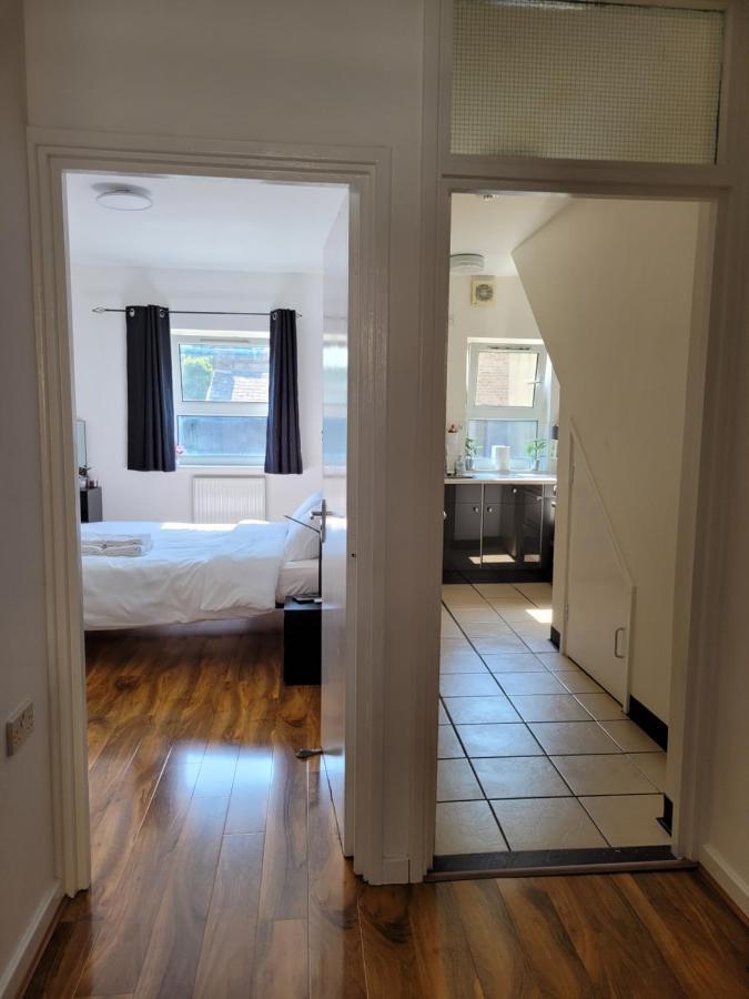 Stunning 1 Bedroom Apartment In Londres Extérieur photo