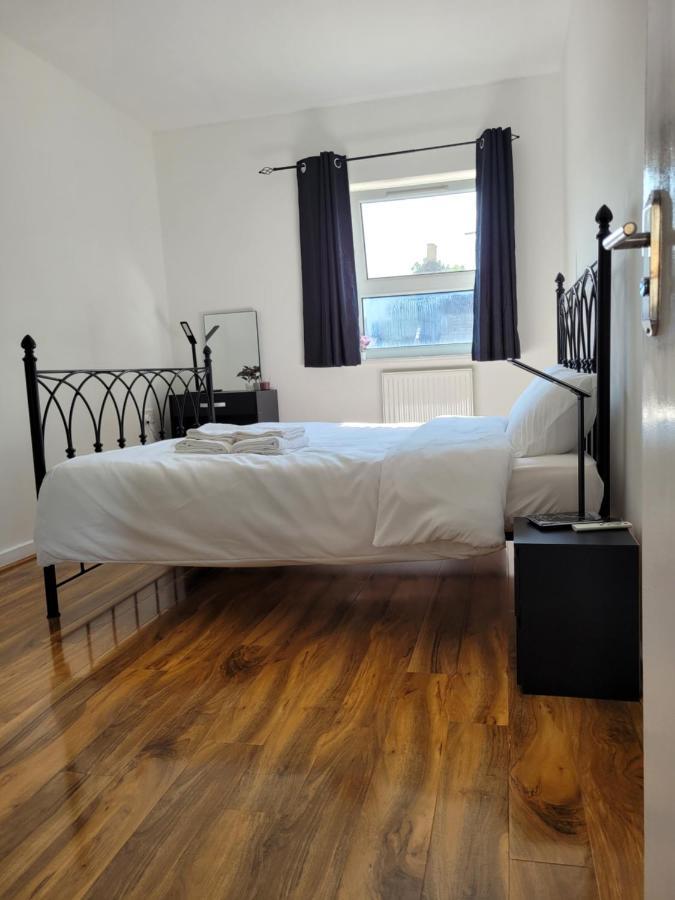 Stunning 1 Bedroom Apartment In Londres Extérieur photo